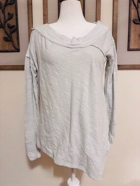 We The Free Grey Long Sleeve Draped Scoop Neck Top